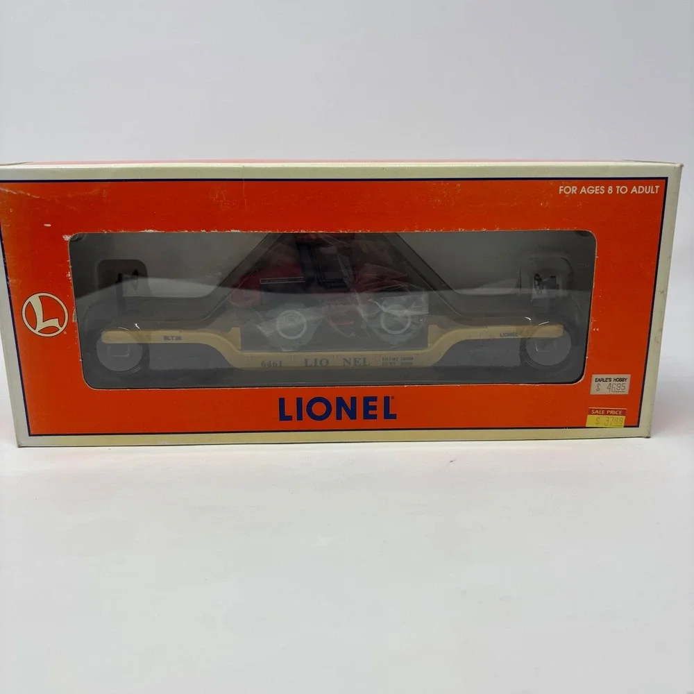Lionel 6461 Depressed-Center Flatcar with ERTL Case 4WD Tractor 6-16957 O Gauge